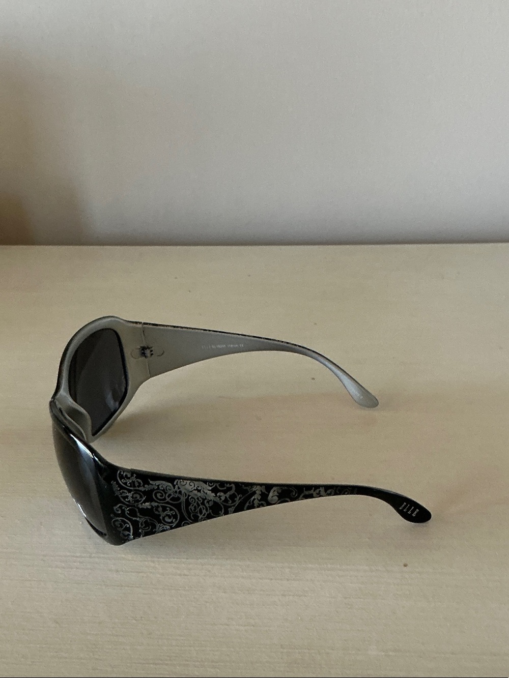 Elle Black & Gray Oversized Women's Sunglasses - Picture 3 of 11